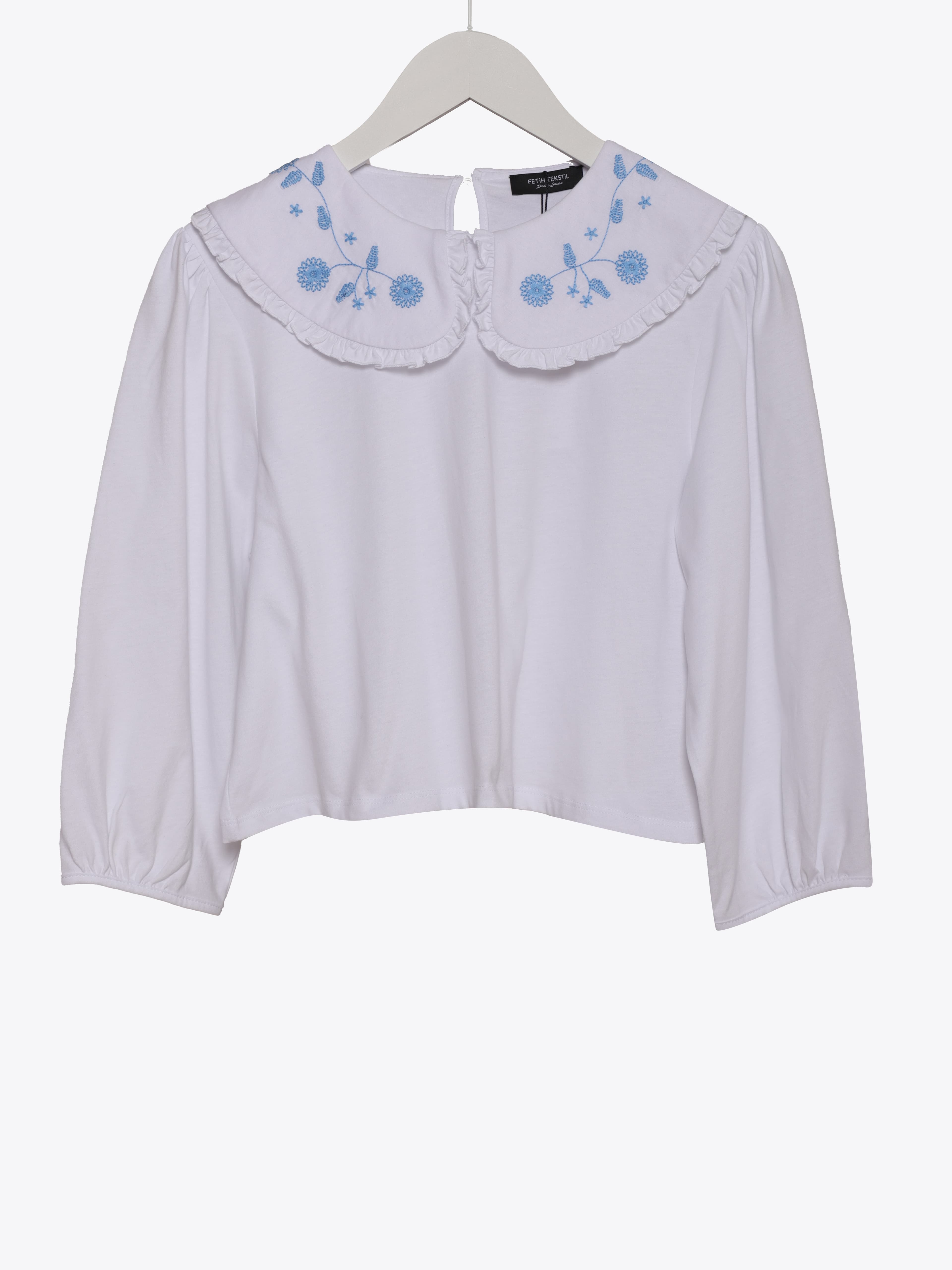 EMBROIDERY TOP