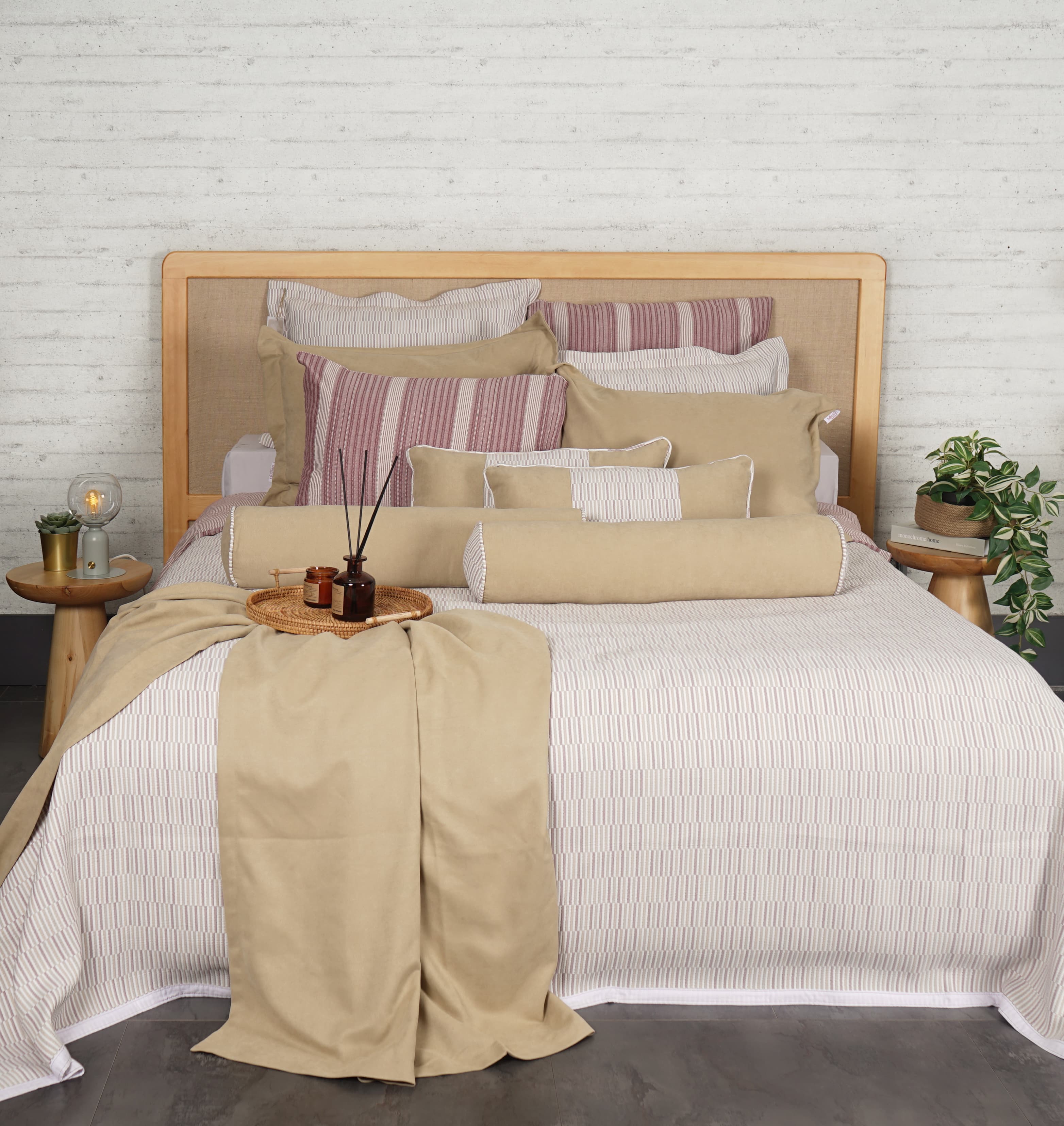 Lucy Bed Set - 14 Pcs