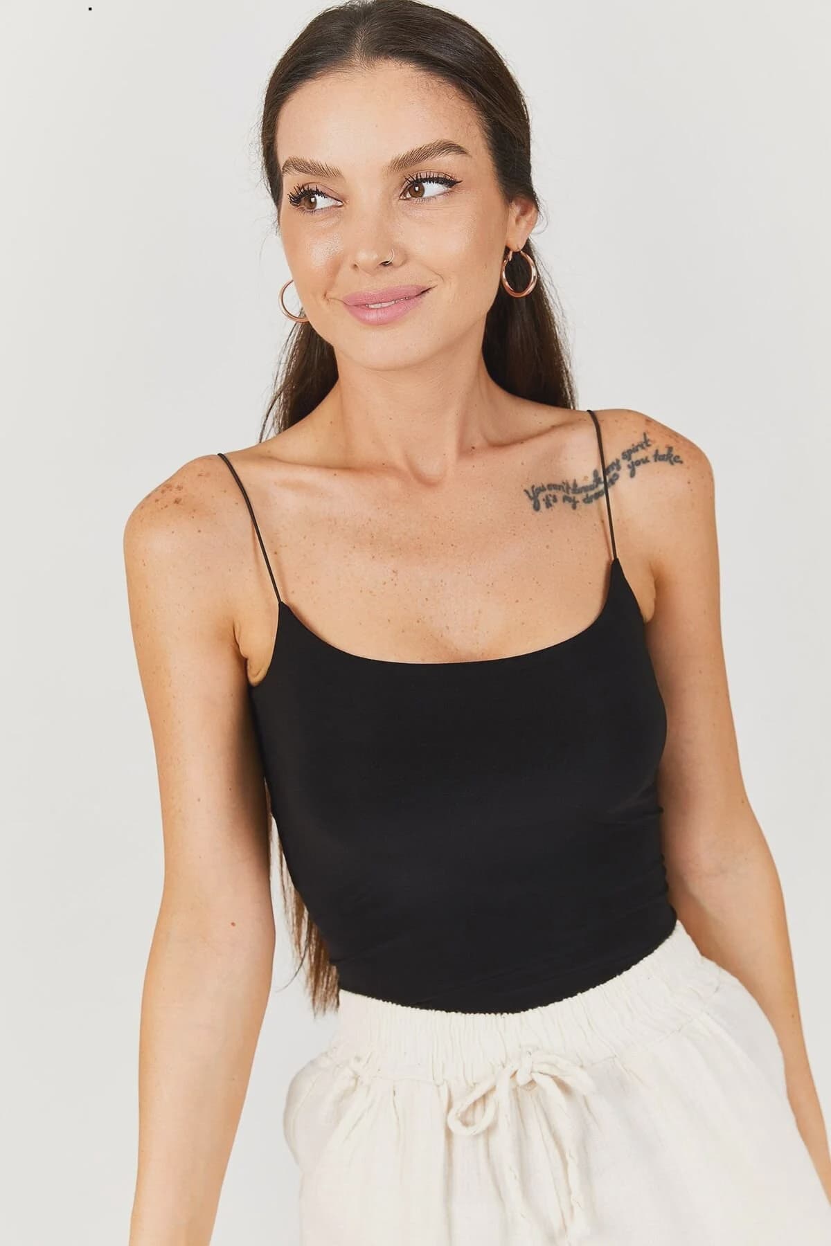 Kadın Siyah İp Askılı Astarlı Crop Bluz ARM-22Y055003 2