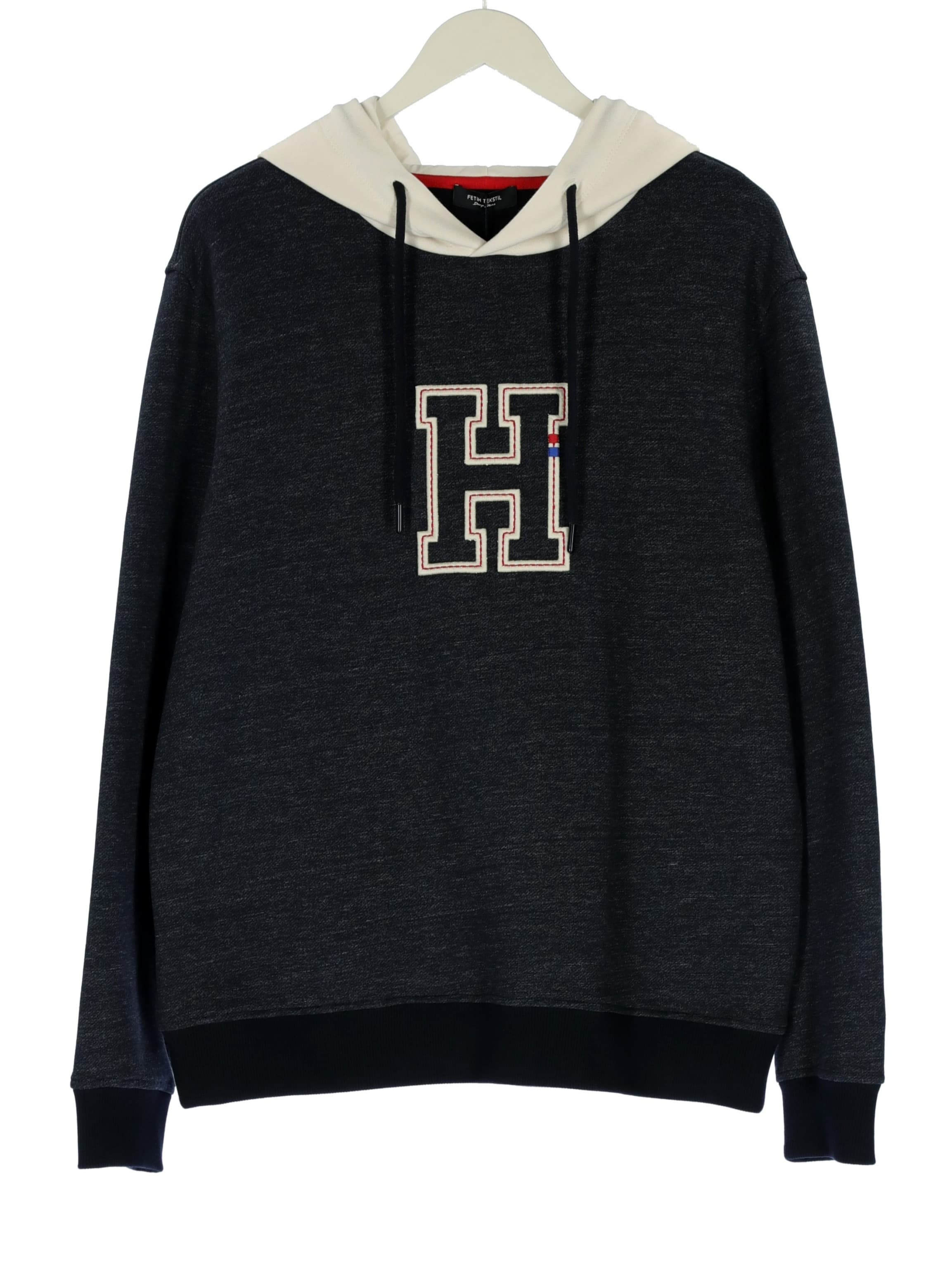HOODED SWEATSHIRT