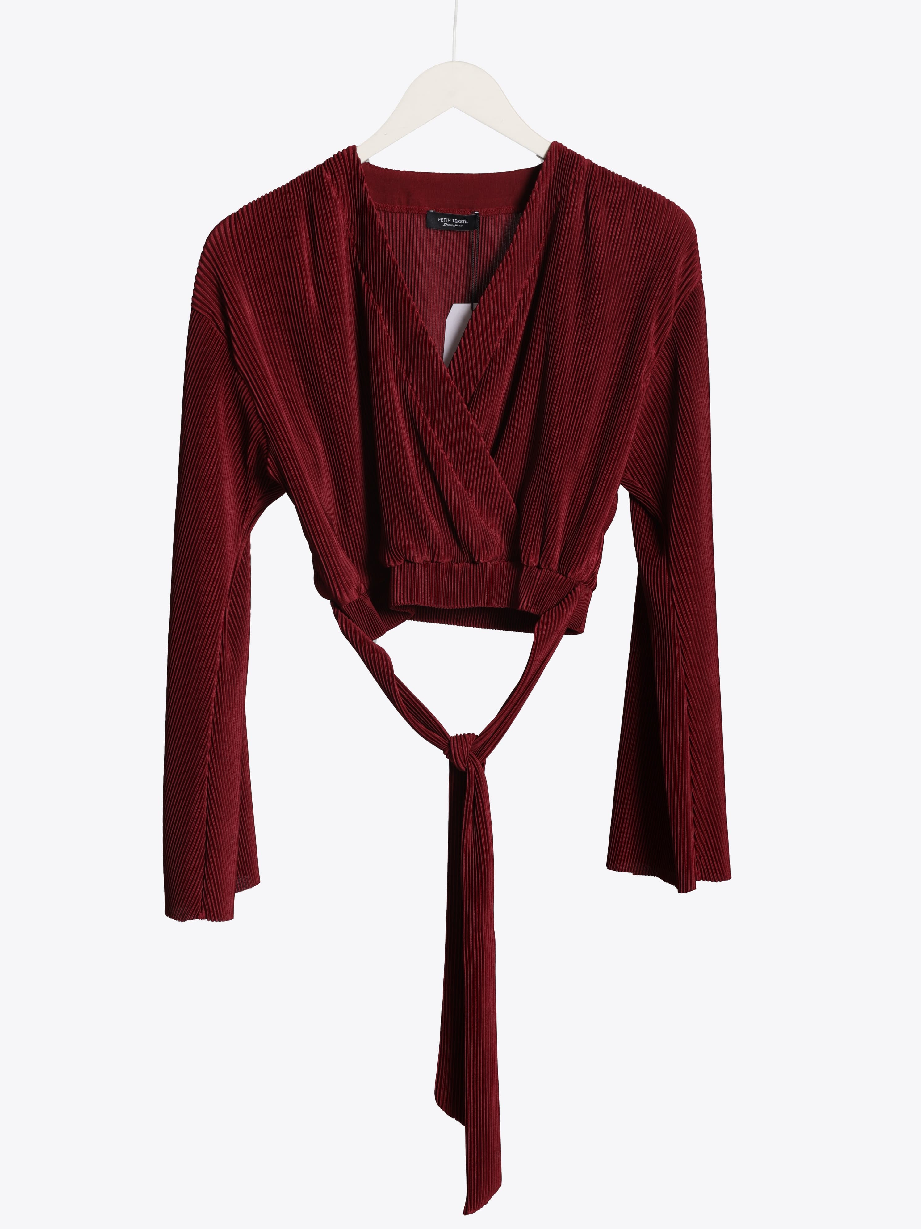 BURGUNDY PLEATED CROP TOP