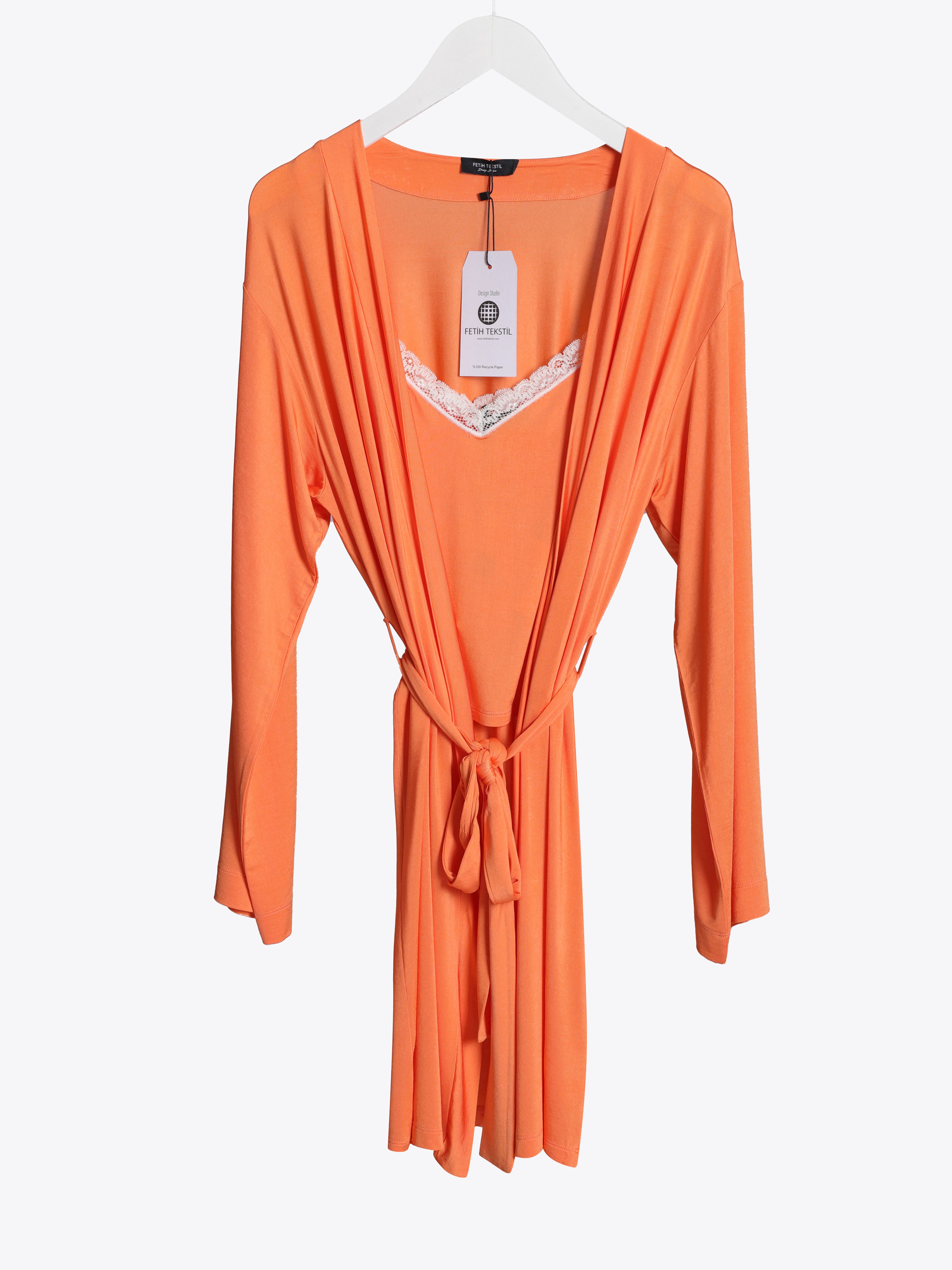 DRESSING GOWN