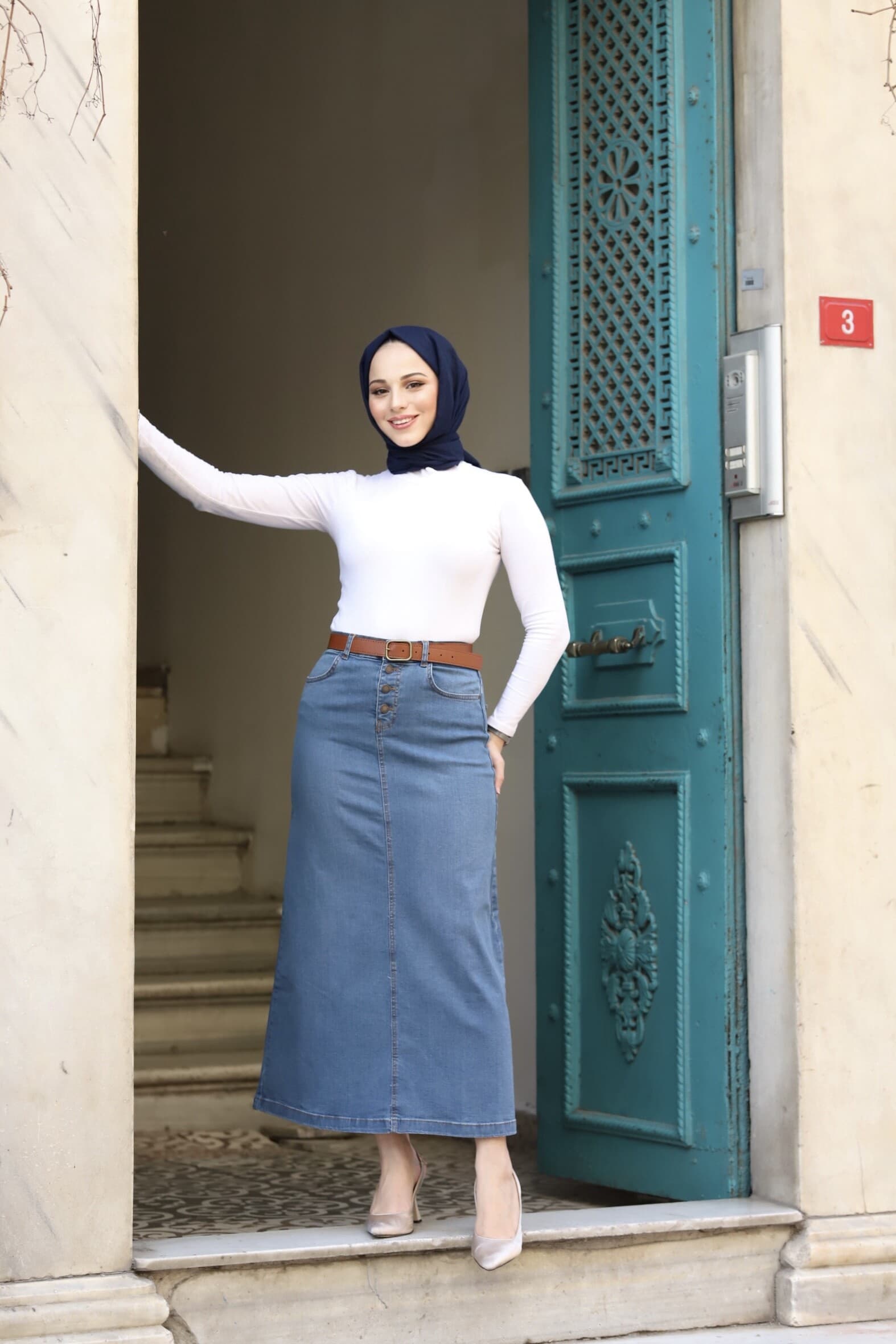 Doğal Kumaşlı Kemerli Kot Etek