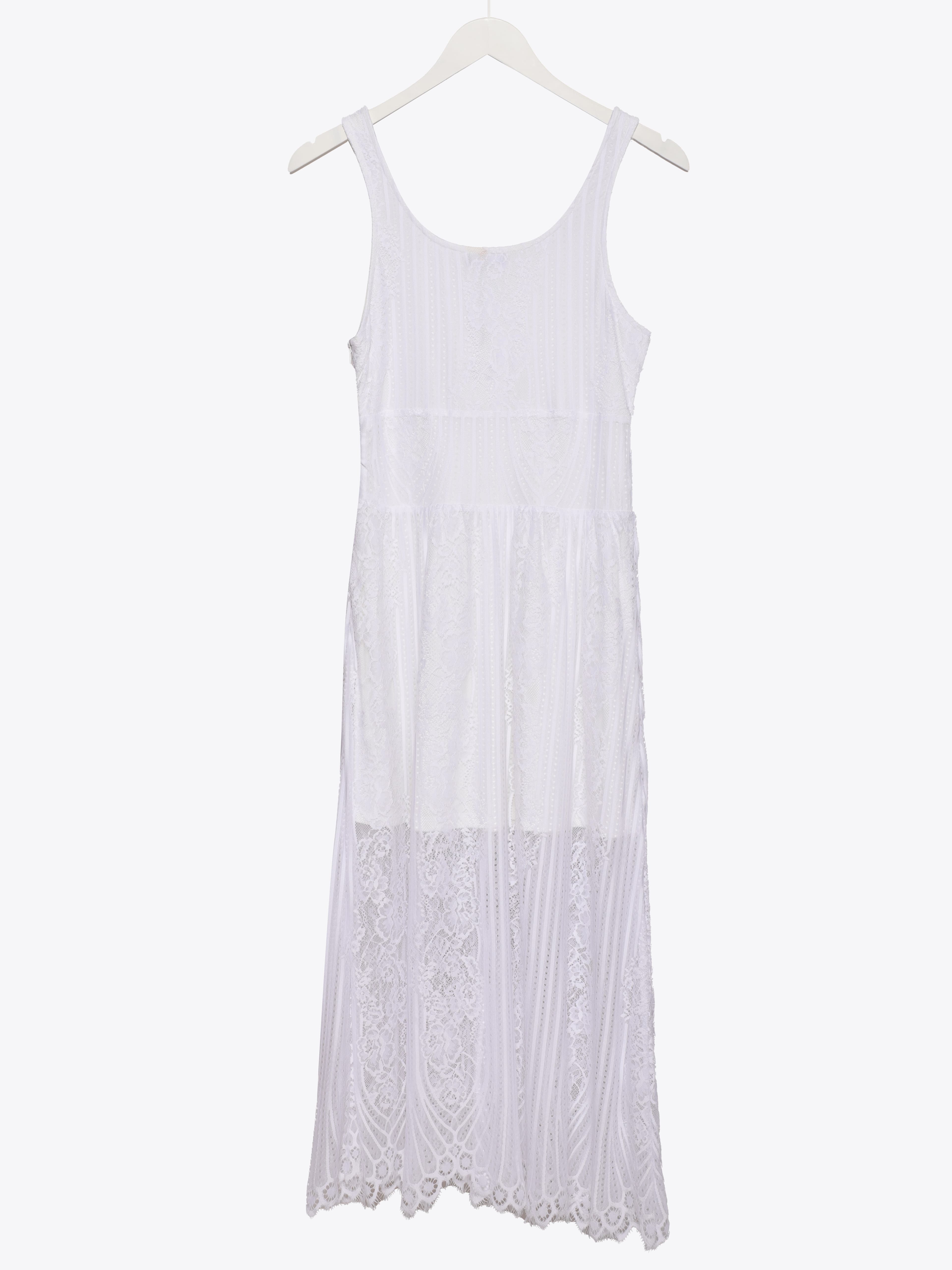 LACE DRESS 2