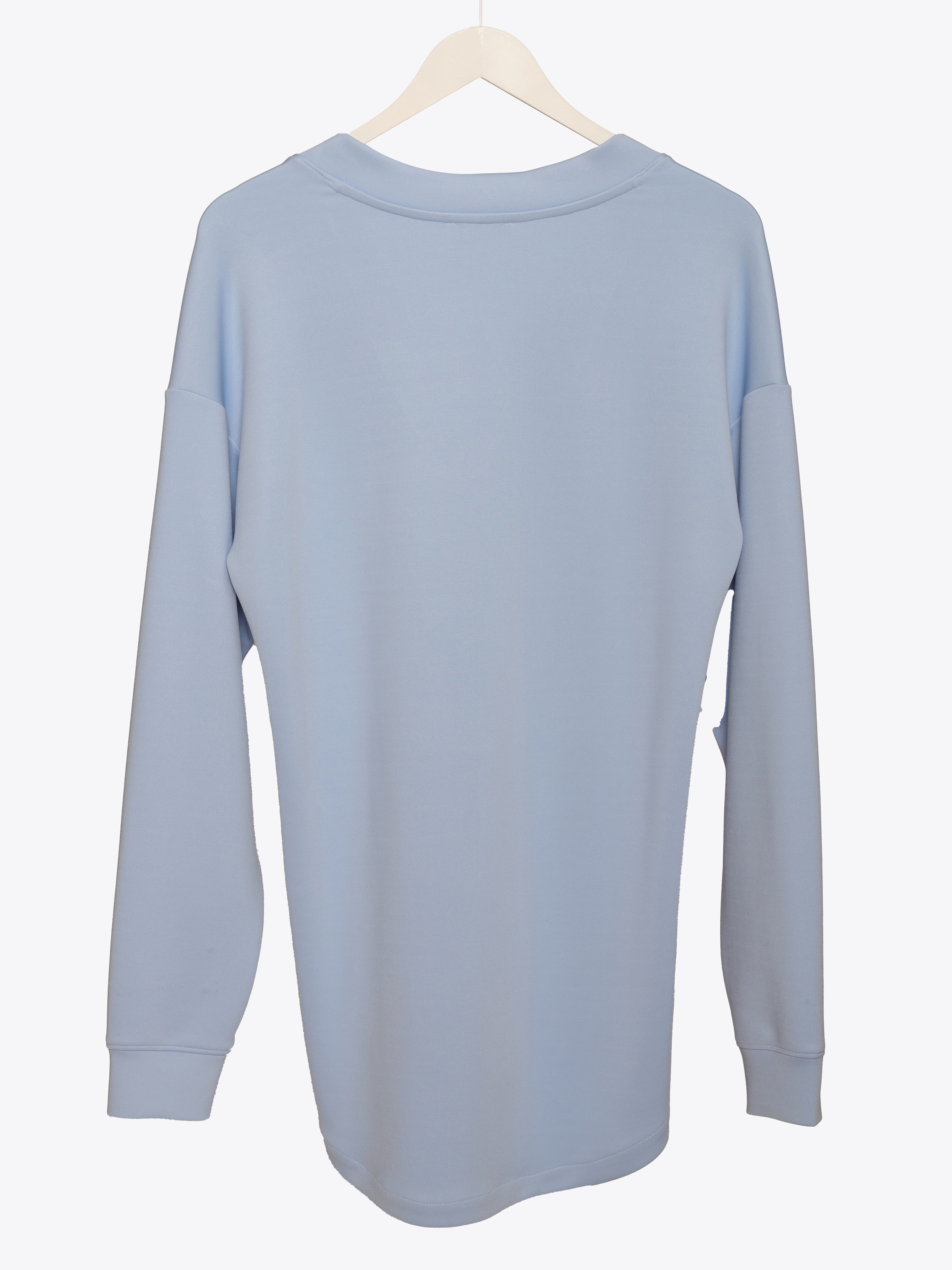 V-NECK SWEATSHIRT 2