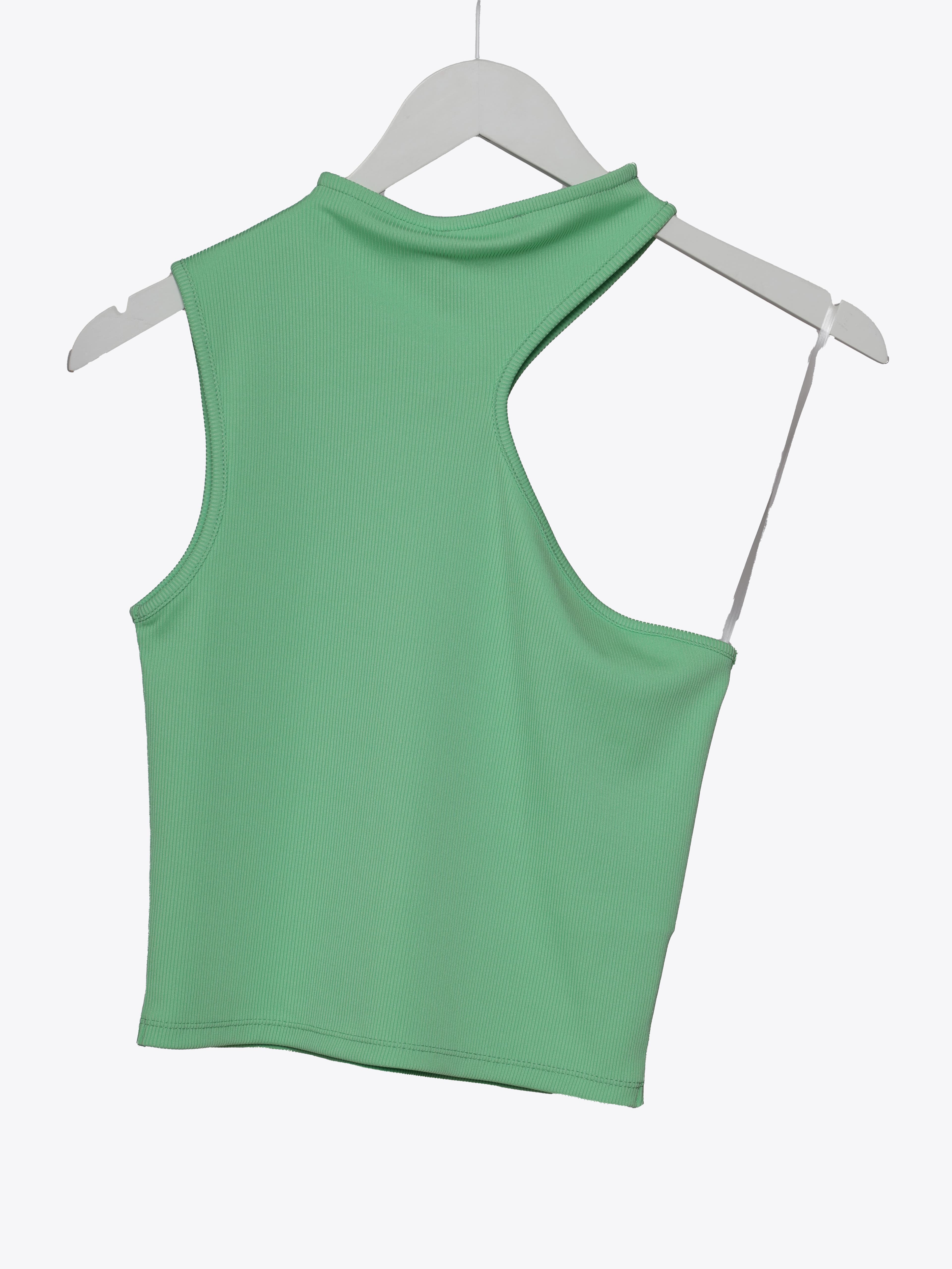 SLEEVLESS TOP
