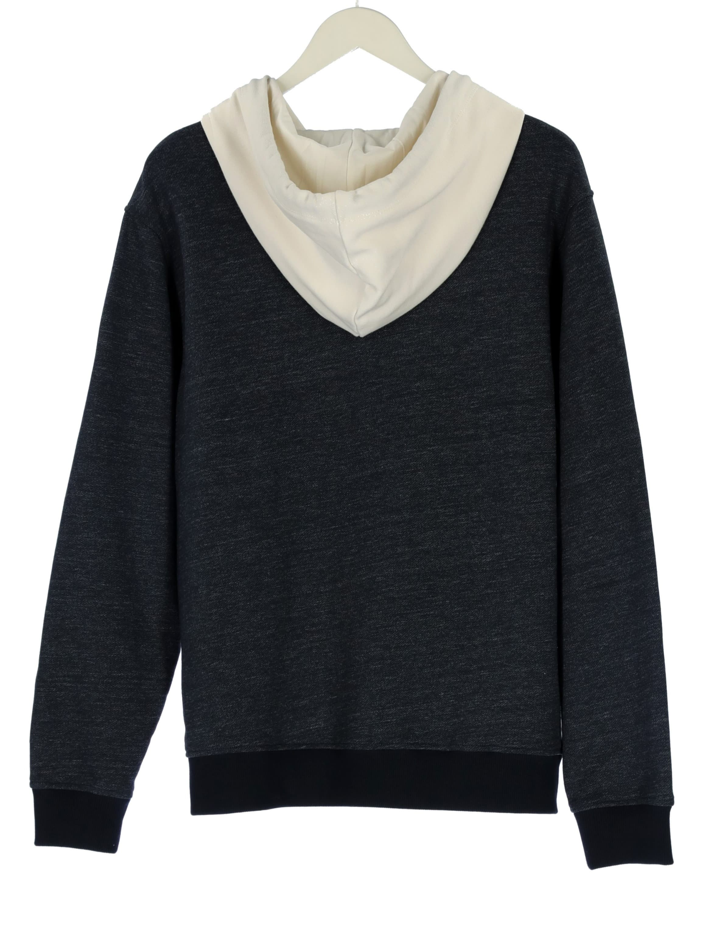 HOODED SWEATSHIRT 2