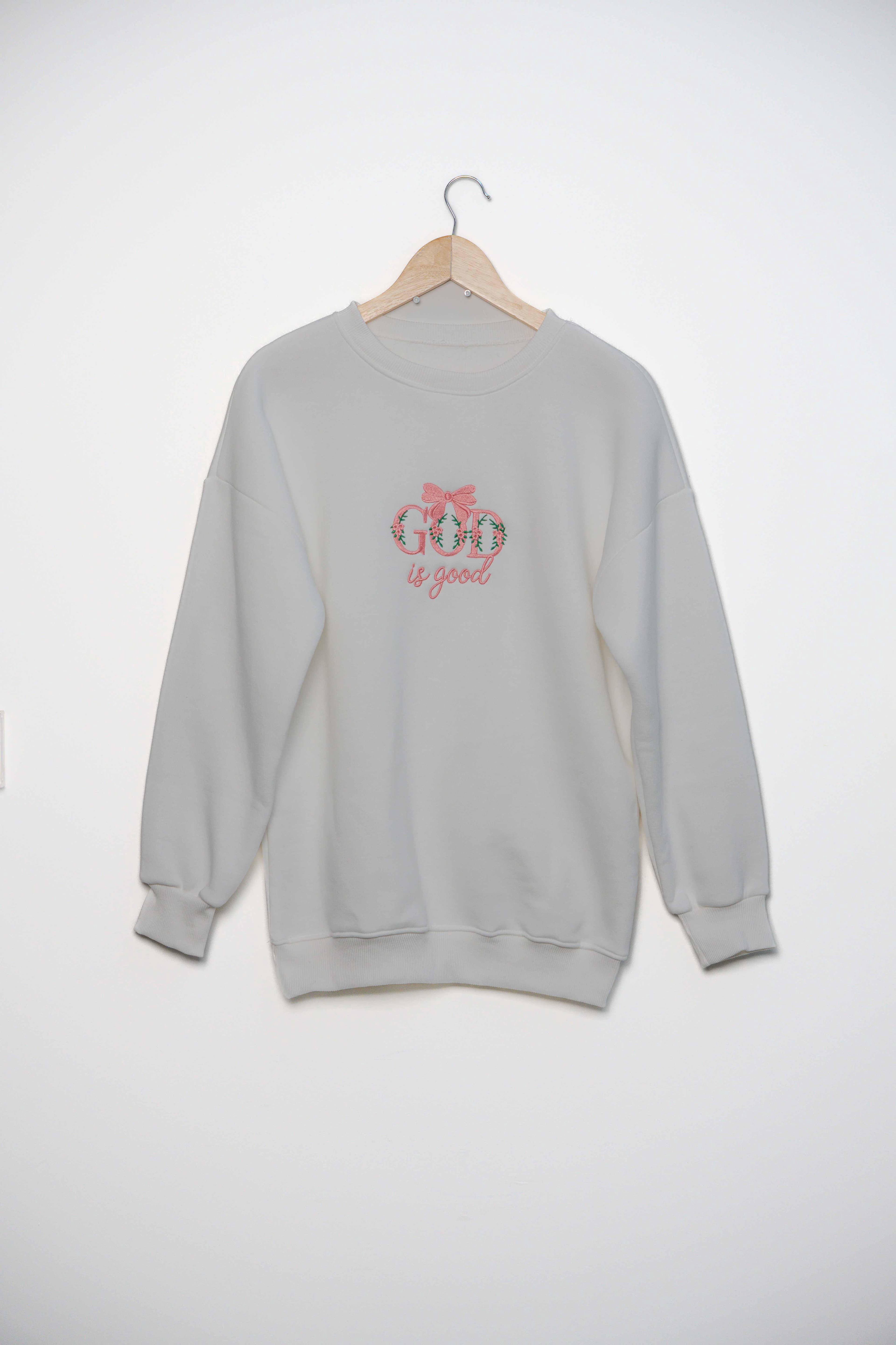 Bisiklet yaka 3 ip şardonlu god is good nakışlı sweatshirt