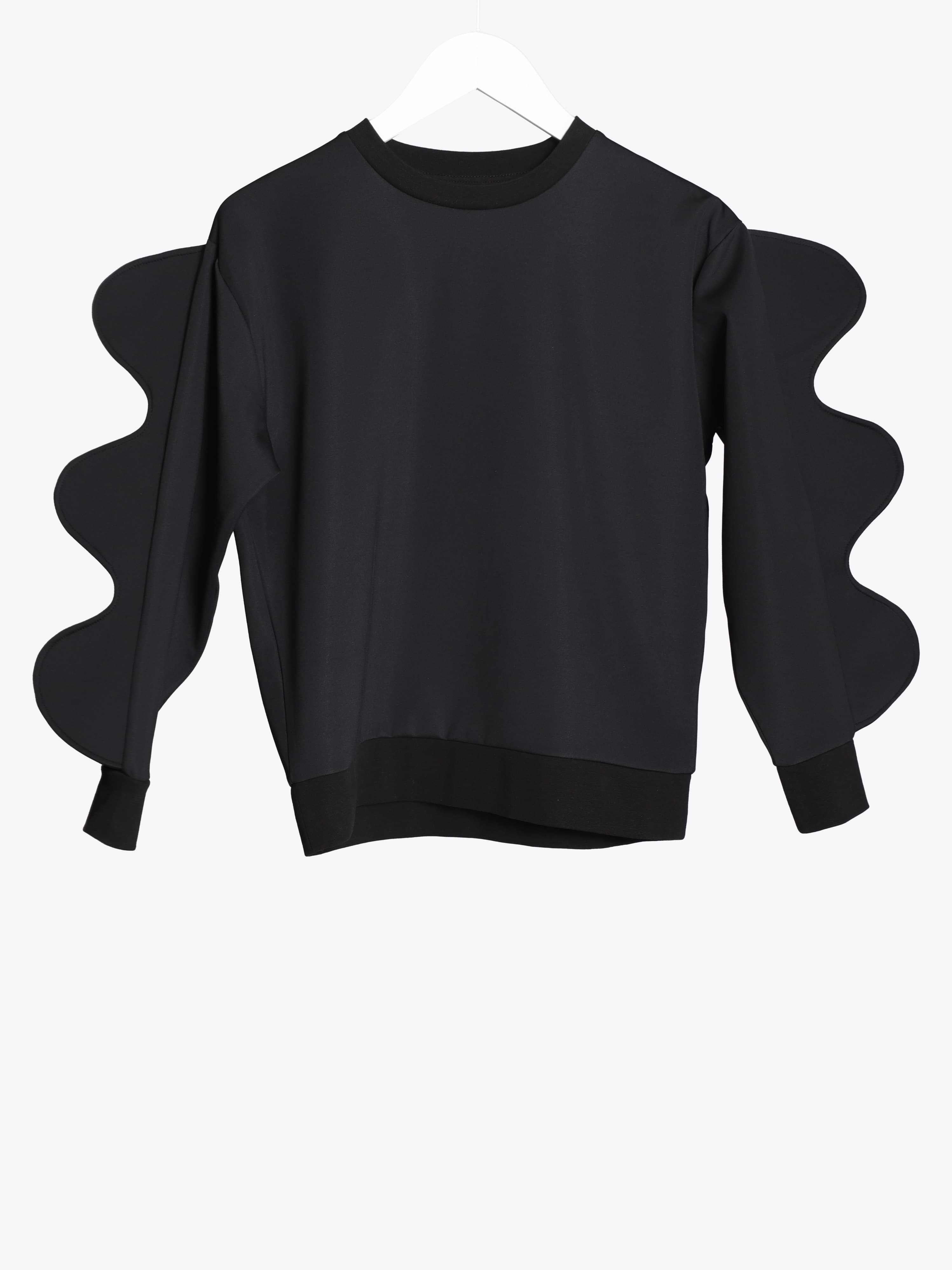 SLEEVE DETAIL BLACK SWEAT