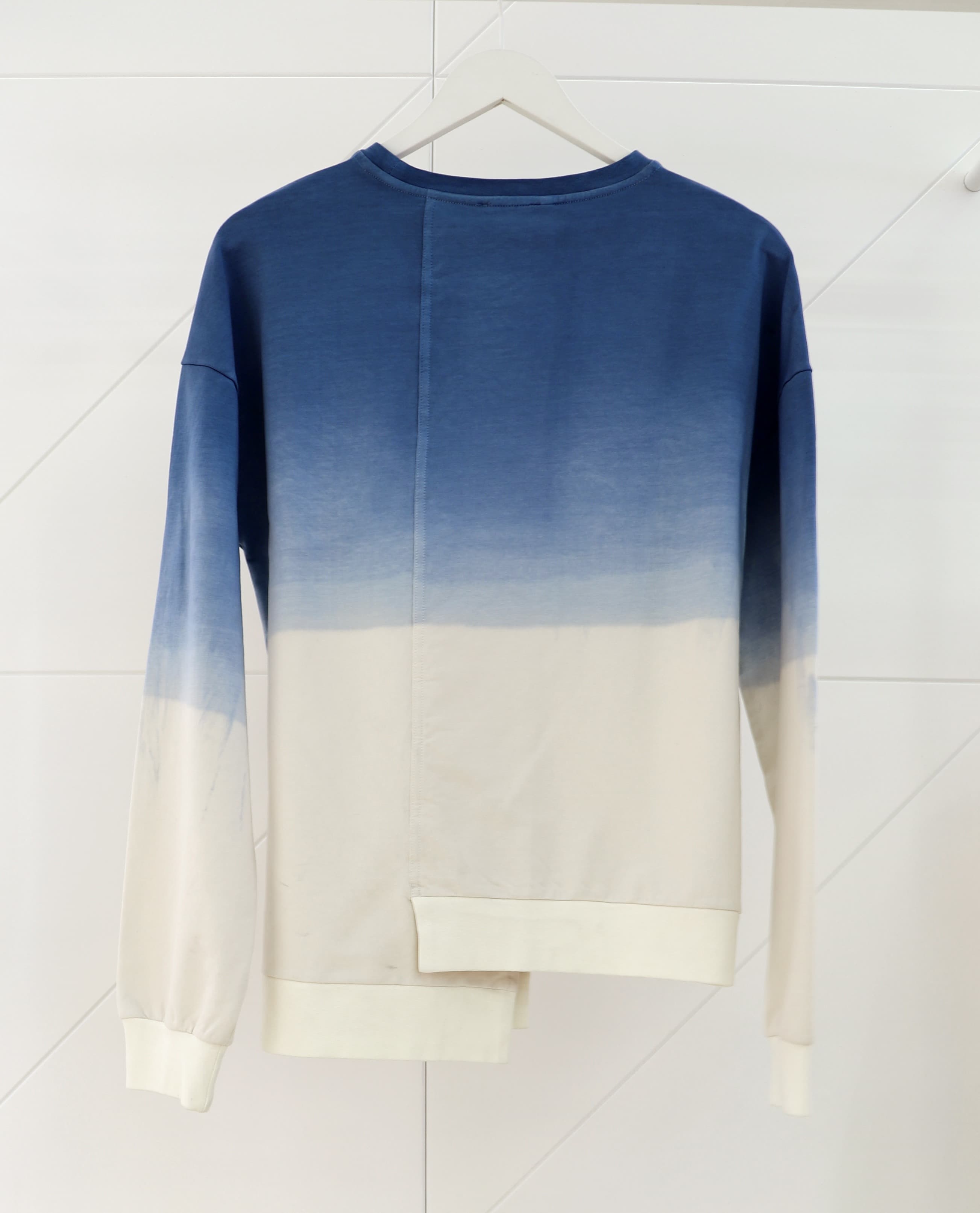 ASYMMETRIC TIE DYE SWEAT 2