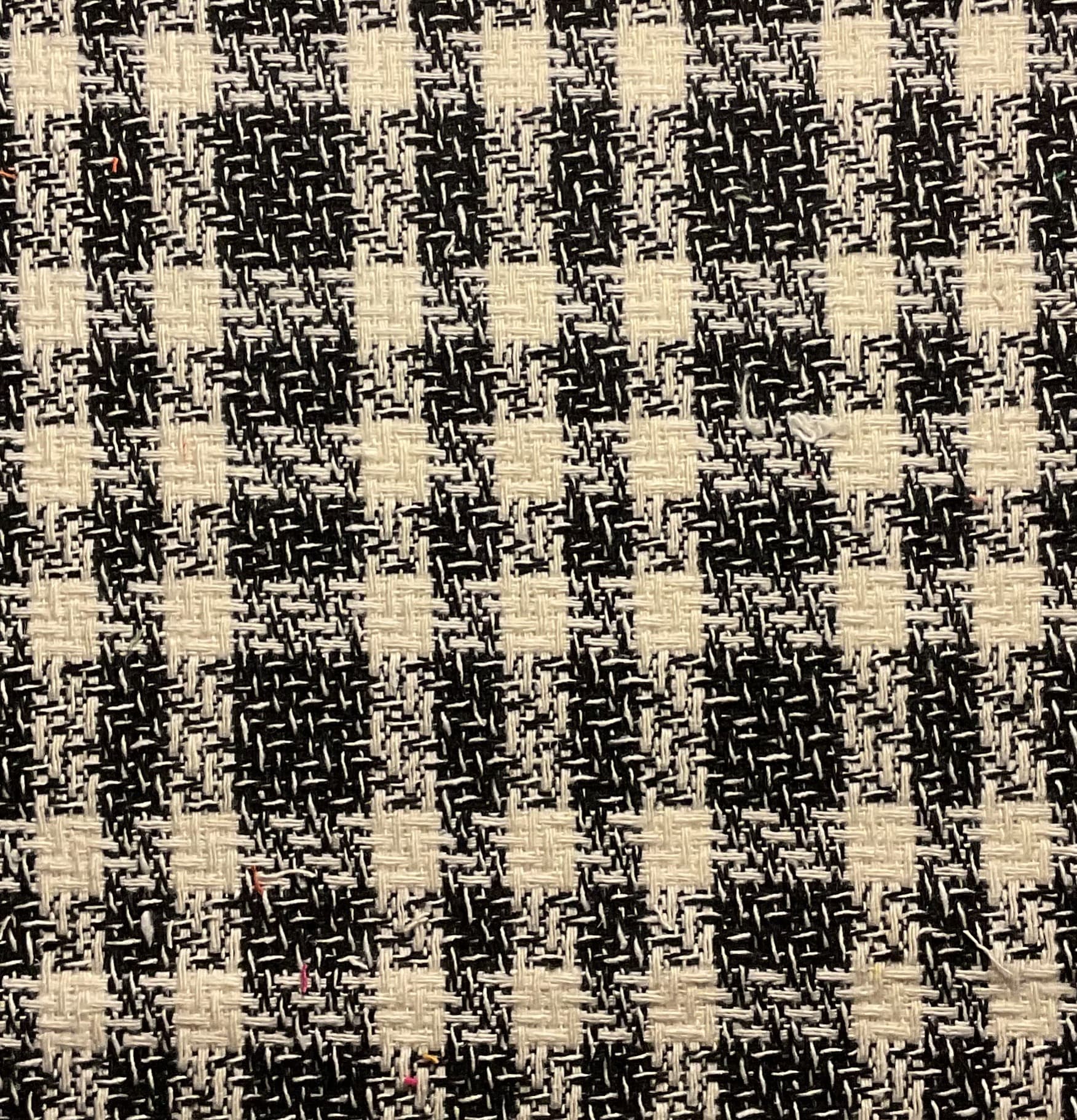 Delft · V1 Black
